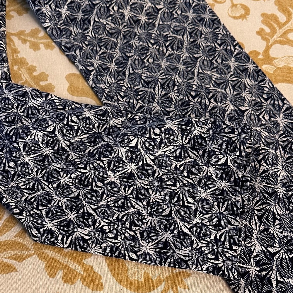 Pure Collection Cropped Pants - Picture 6 of 12